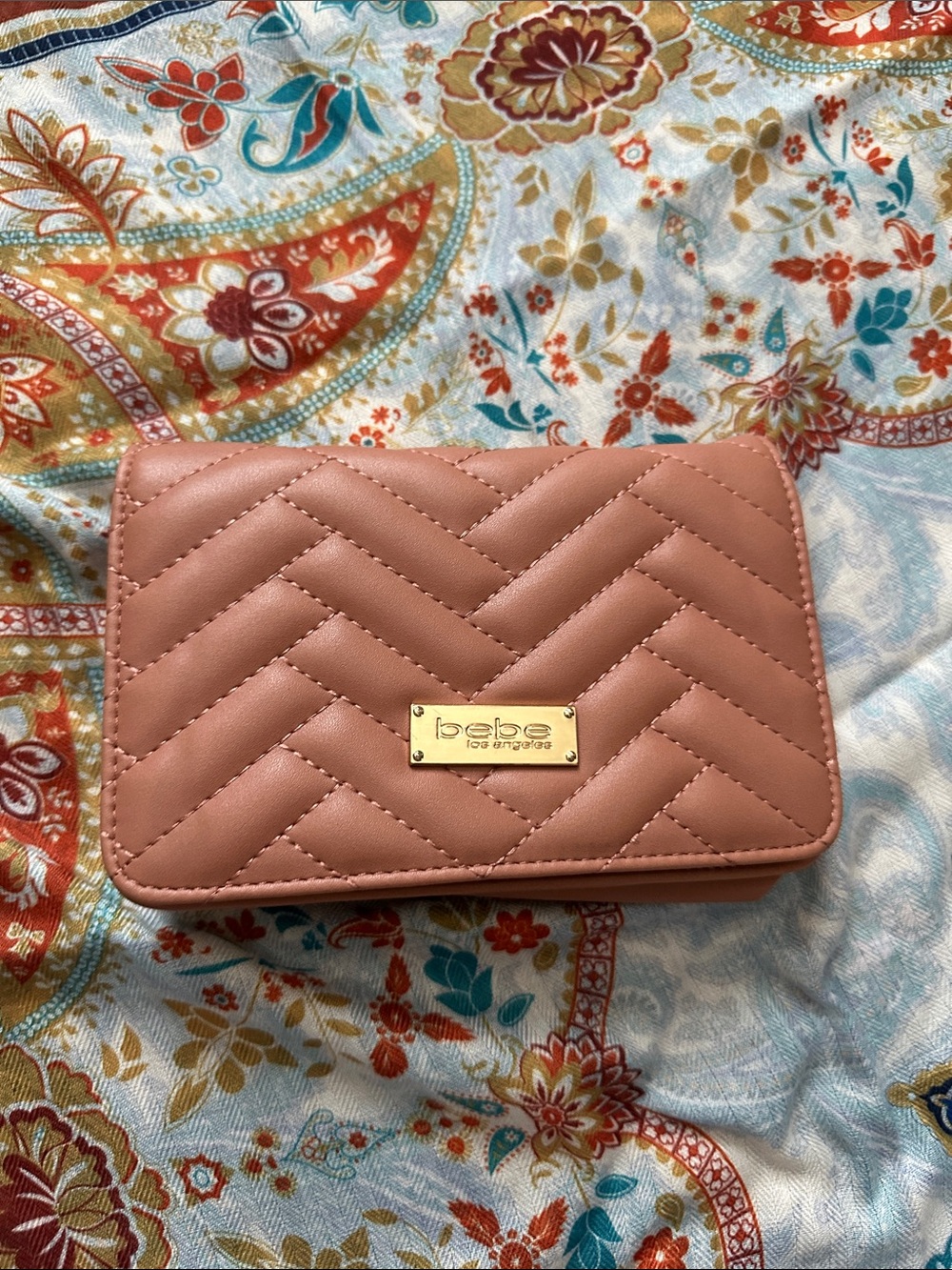 bebe Quilted Blush Pink Chevron Crossbody Wallet with Gold Plate